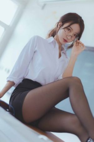 亚洲欧美国产综合香蕉_DVD迅雷电影在线